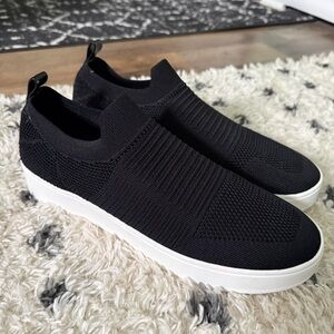 Steve Madden Black & White Knit Slip-On Sneakers
